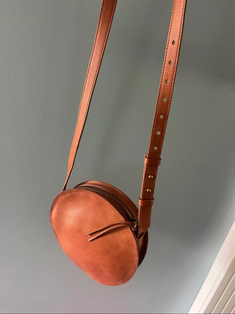 Madewell Simple Circle Leather Crossbody Bag
